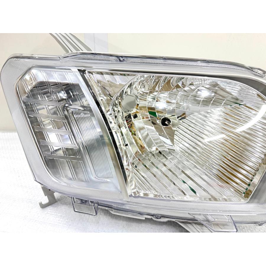 未使用】プロボックス/サクシード NCP160V 純正ハロゲンヘッドライト