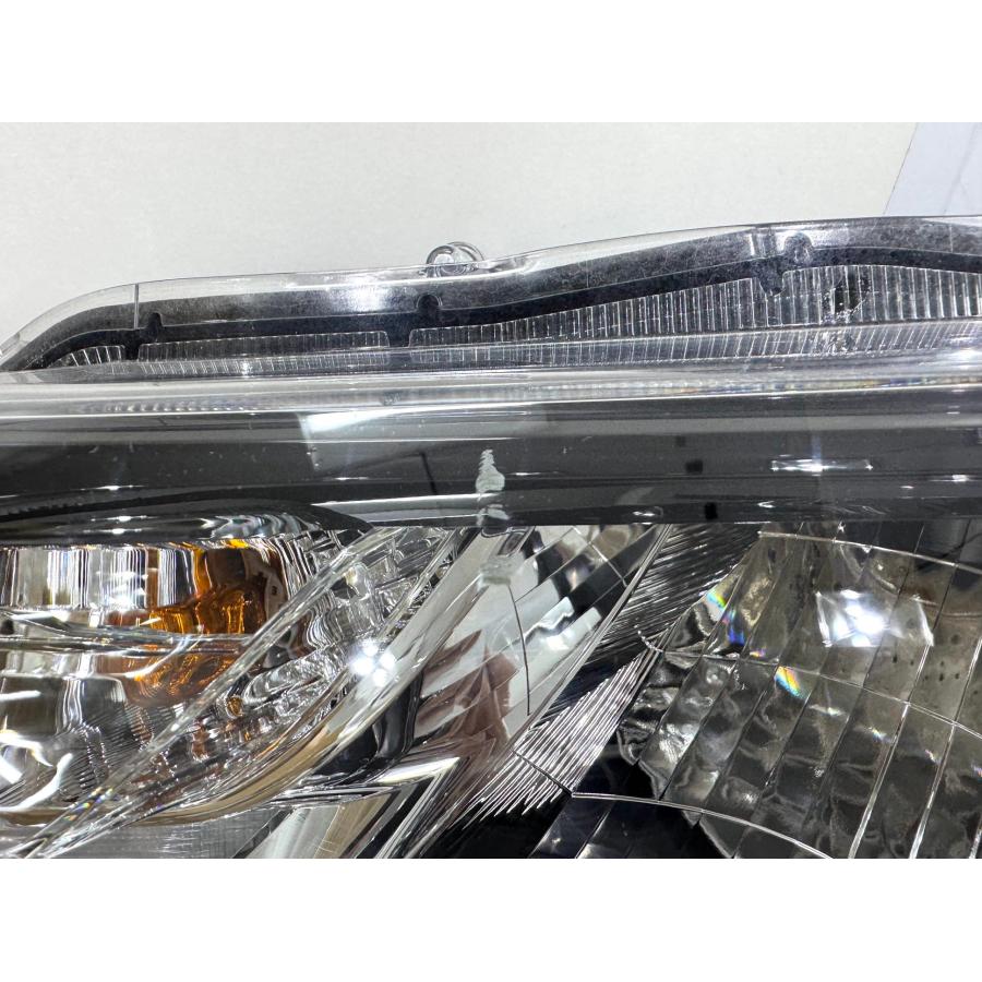 ノア90 ZWR90/MZRA90 純正LEDヘッドライト 左 ICHIKOH V1-1/刻印N2