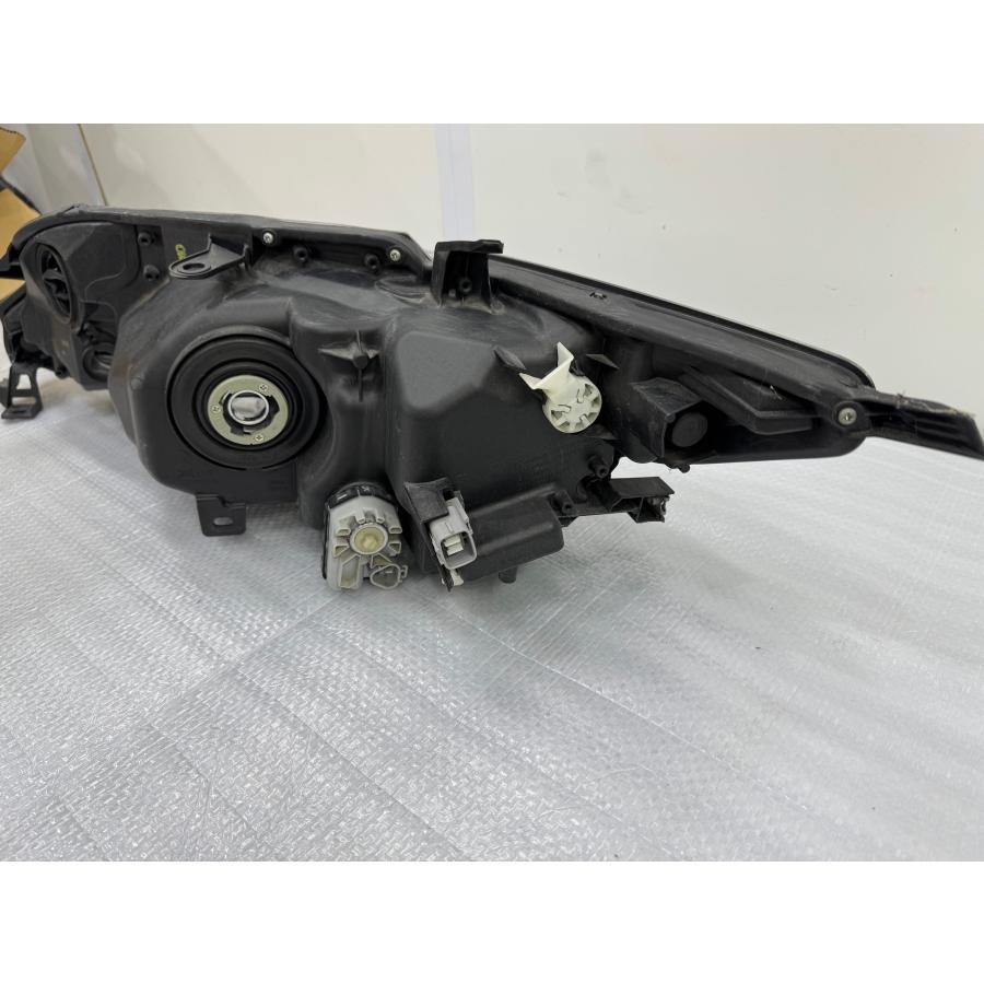 レンズ綺麗】ハリアー60 ZSU60W 前期 純正LEDヘッドライト 右 KOITO 48