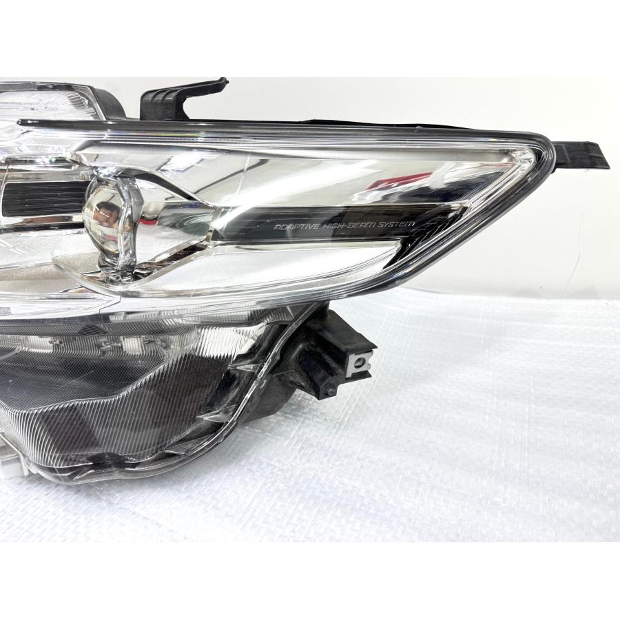 美品・破損無】ハリアー60 ZSU60W 後期 純正LEDヘッドライト 左 KOITO