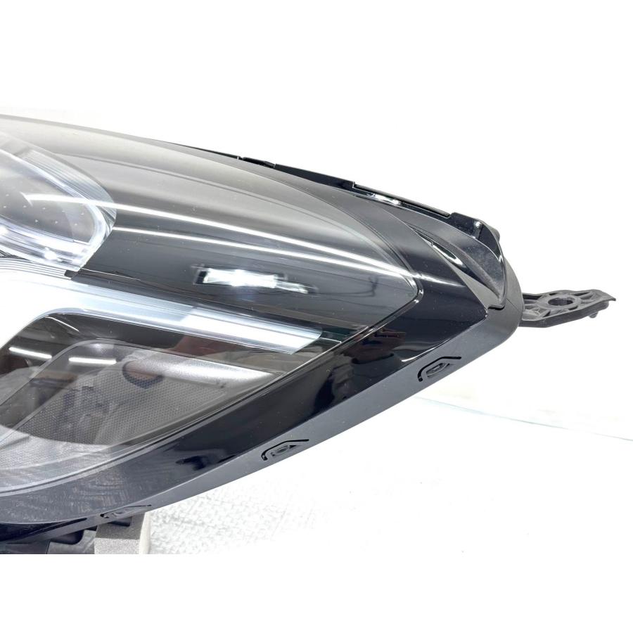 ☆良品☆ ホンダ フィット GR1/2/3/4/5/6/7 後期 純正 左 LED ヘッド