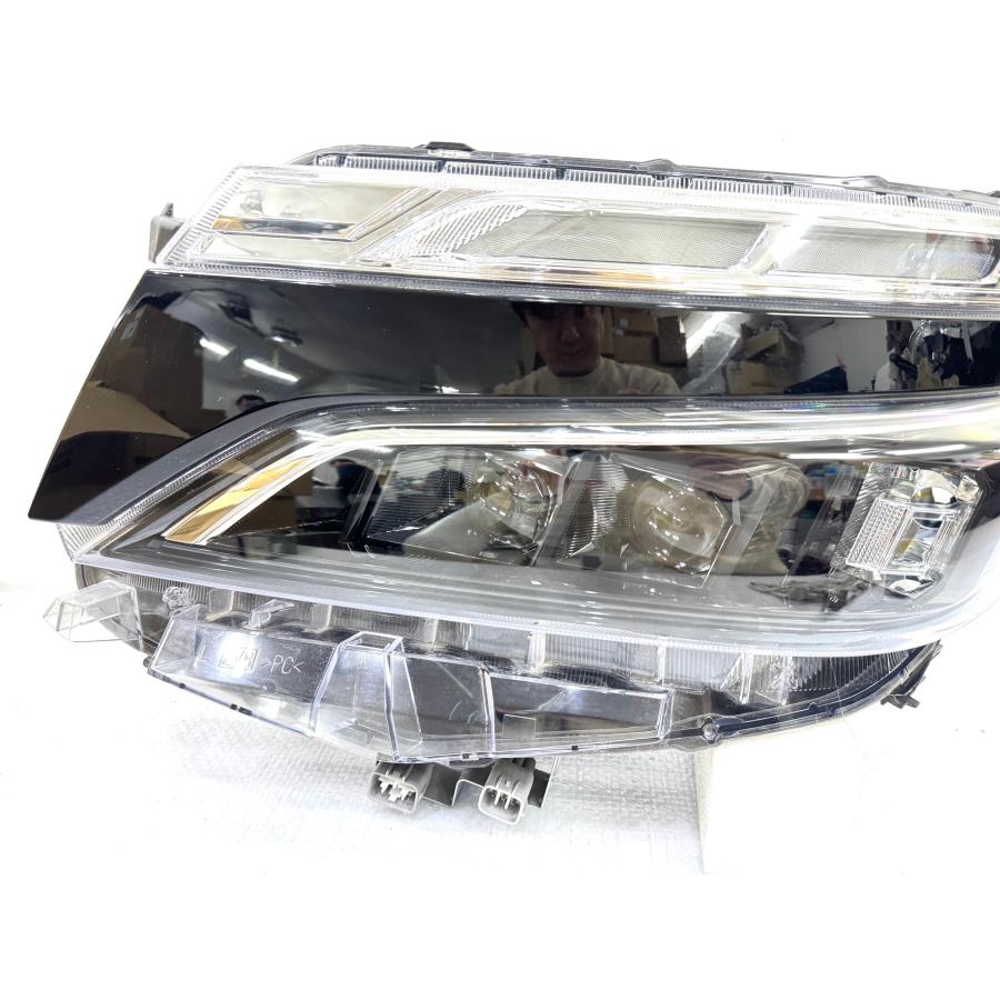 ヴォクシーZS 煌 ZRR80/ZWR80 後期 純正LEDヘッドライト 左 ICHIKOH 28