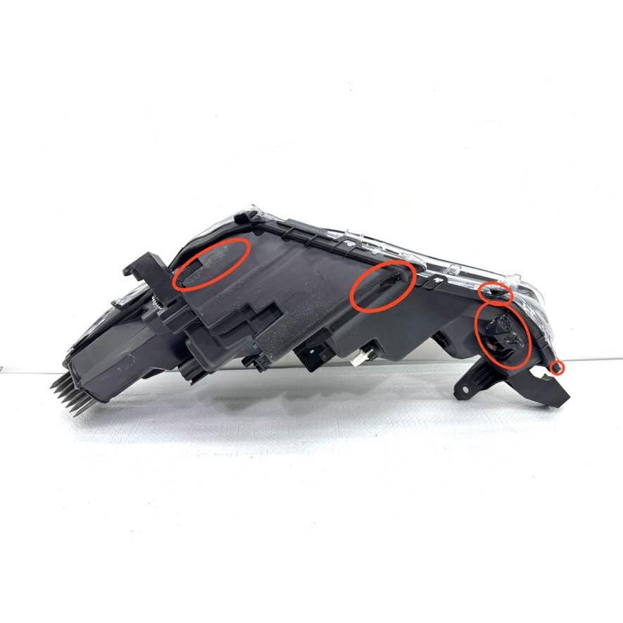 トヨタ カローラクロス GRスポーツ ZVG13/16 後期 純正 右 LED ヘッド