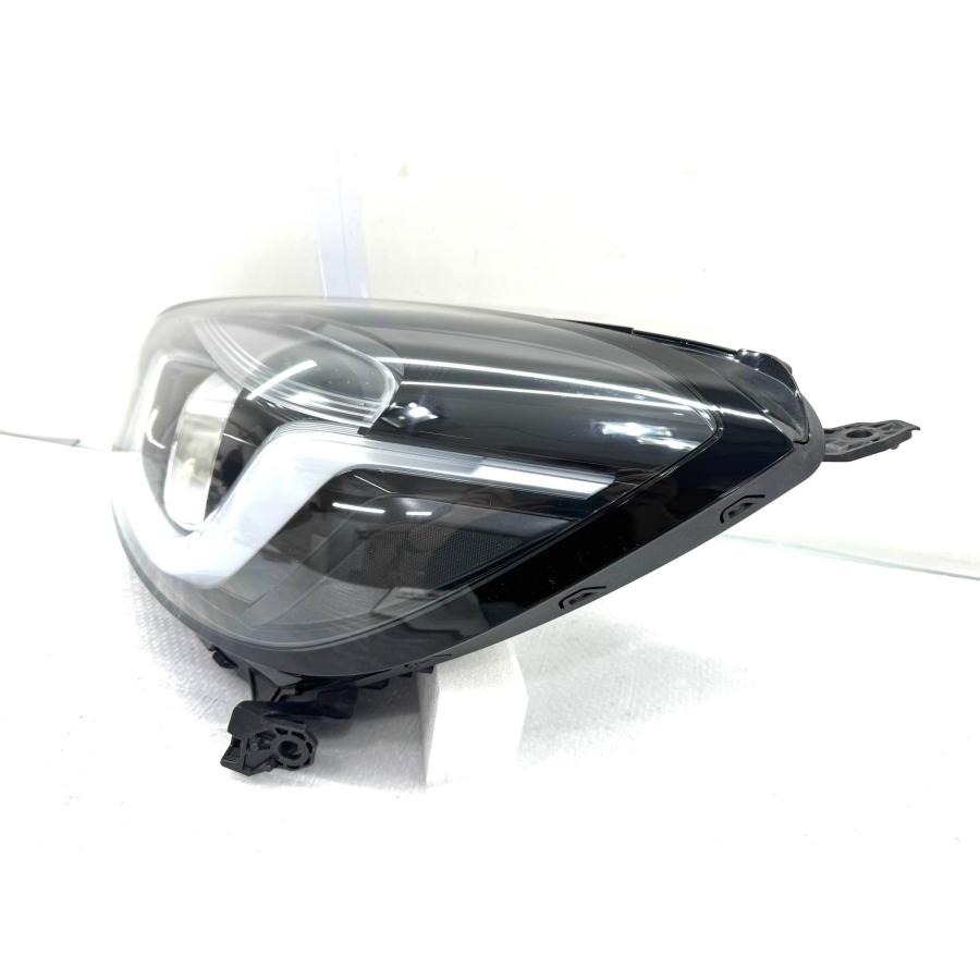 ホンダ フィット GR1/2/3 純正 左 LED ヘッドライト STANLEY W4395