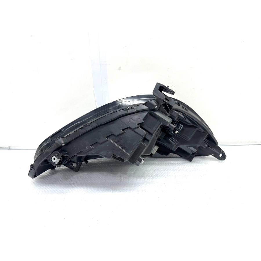 ホンダ フィット GR1/2/3 純正 左 LED ヘッドライト STANLEY W4395