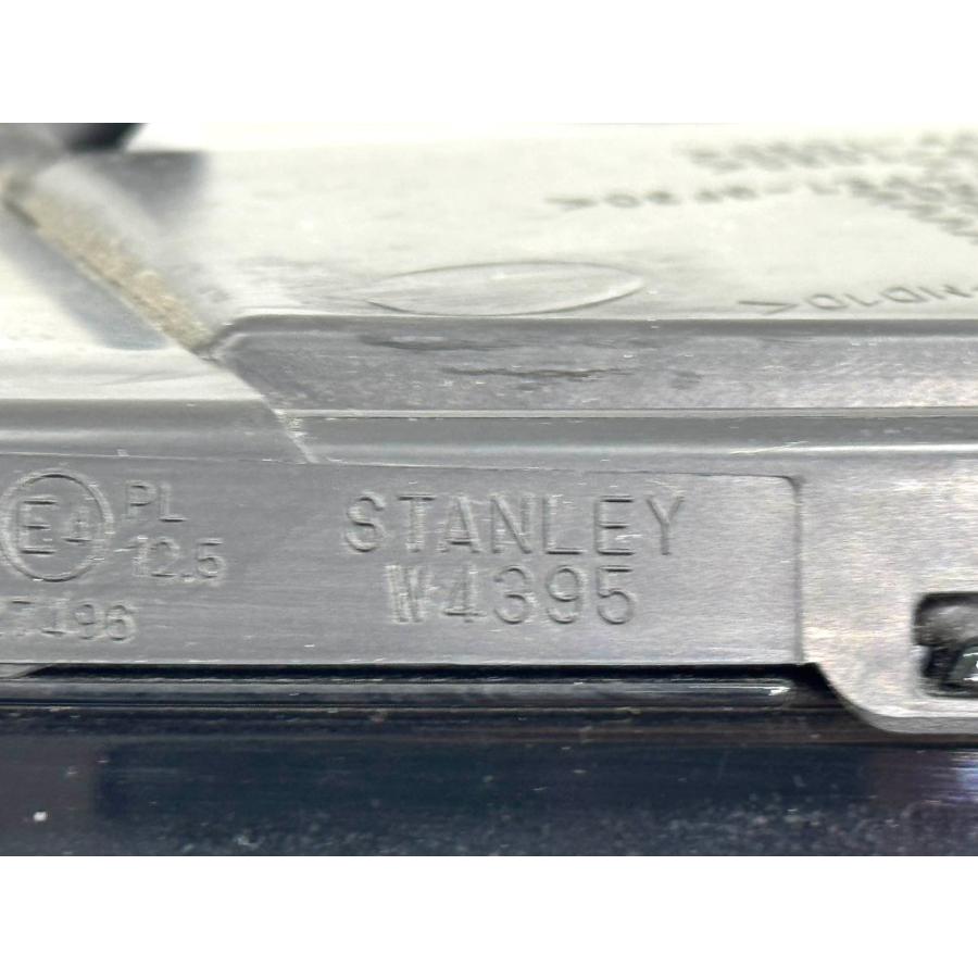 ホンダ フィット GR1/2/3 純正 左 LED ヘッドライト STANLEY W4395