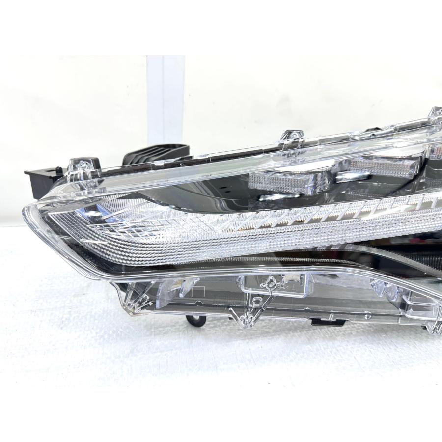 レンズ綺麗】カローラクロス ZSG10/ZVG11 純正LEDヘッドライト 左