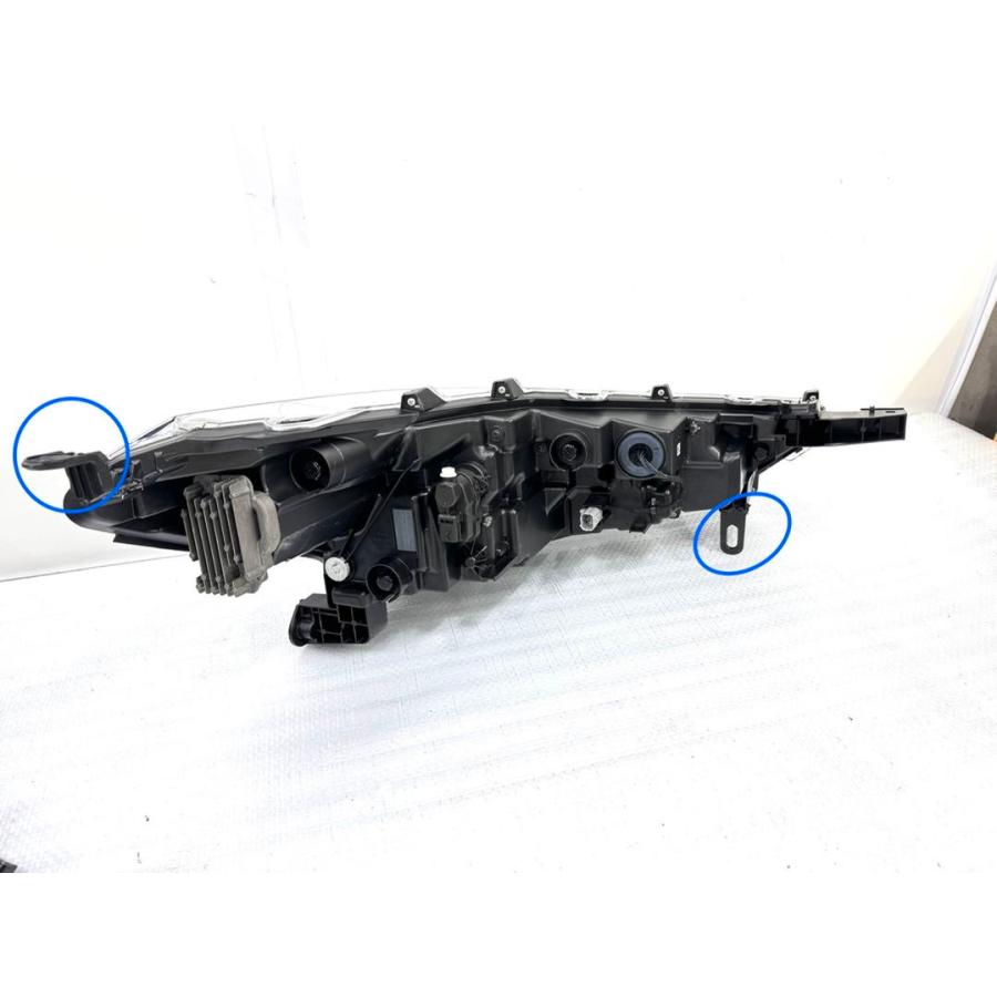 レンズ綺麗】カローラクロス ZSG10/ZVG11 純正LEDヘッドライト 左