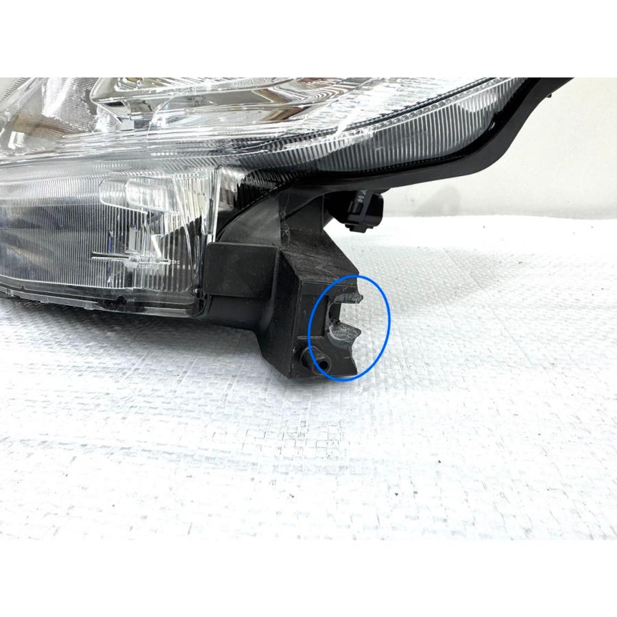 パッソ M700A 純正LEDヘッドライト 左 KOITO 100-69027 （Z43-53