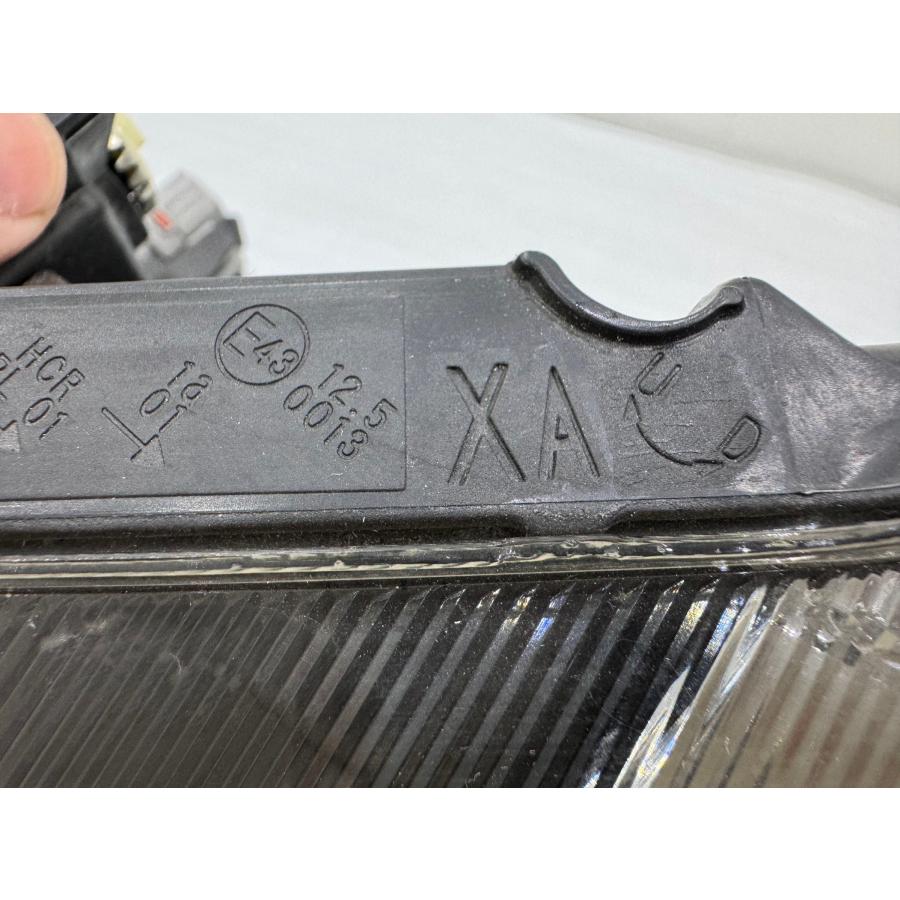 パッソ M700A 純正LEDヘッドライト 左 KOITO 100-69027 （Z43-53