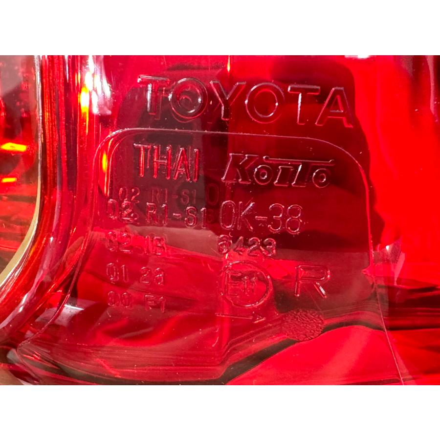 良品】ハイラックス GUN125 純正テールライト 右 0K-38/刻印AD （Z43