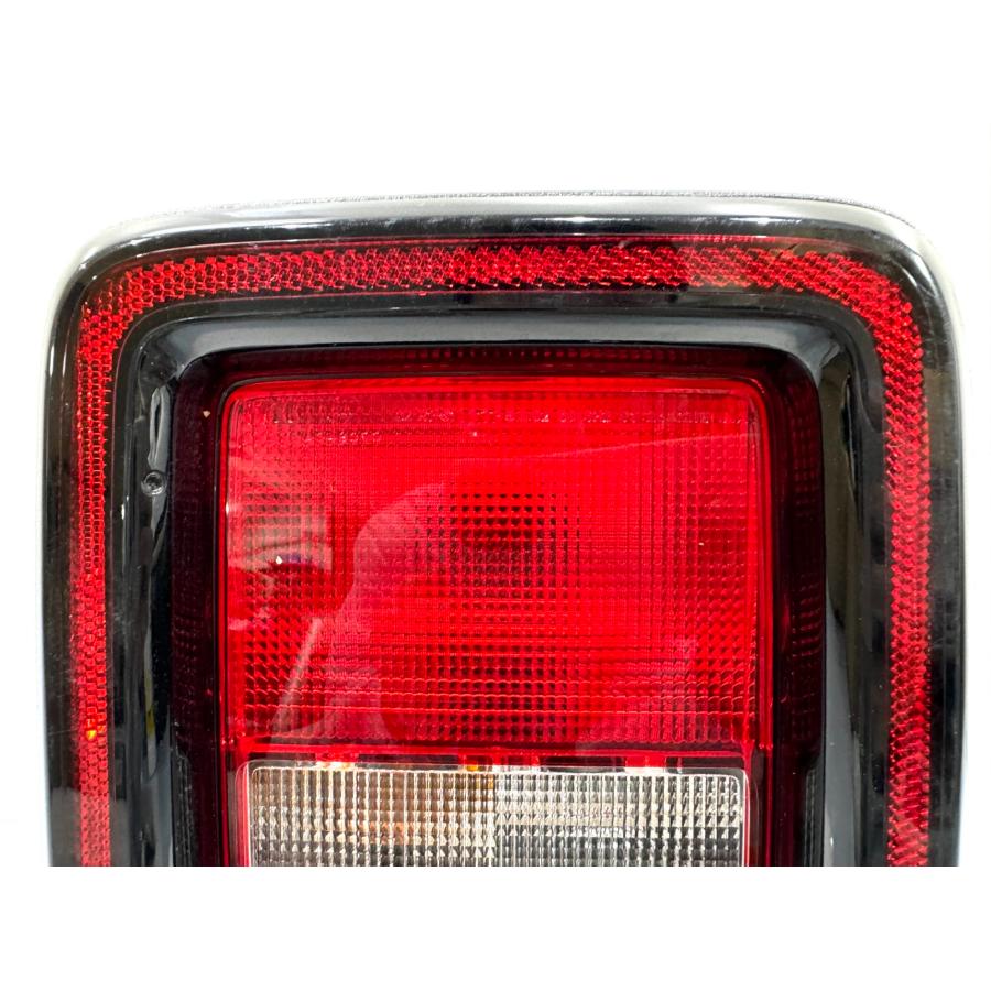 Jeep/ジープ ラングラー JL 純正テールライト 右 （Z43-79） : Re