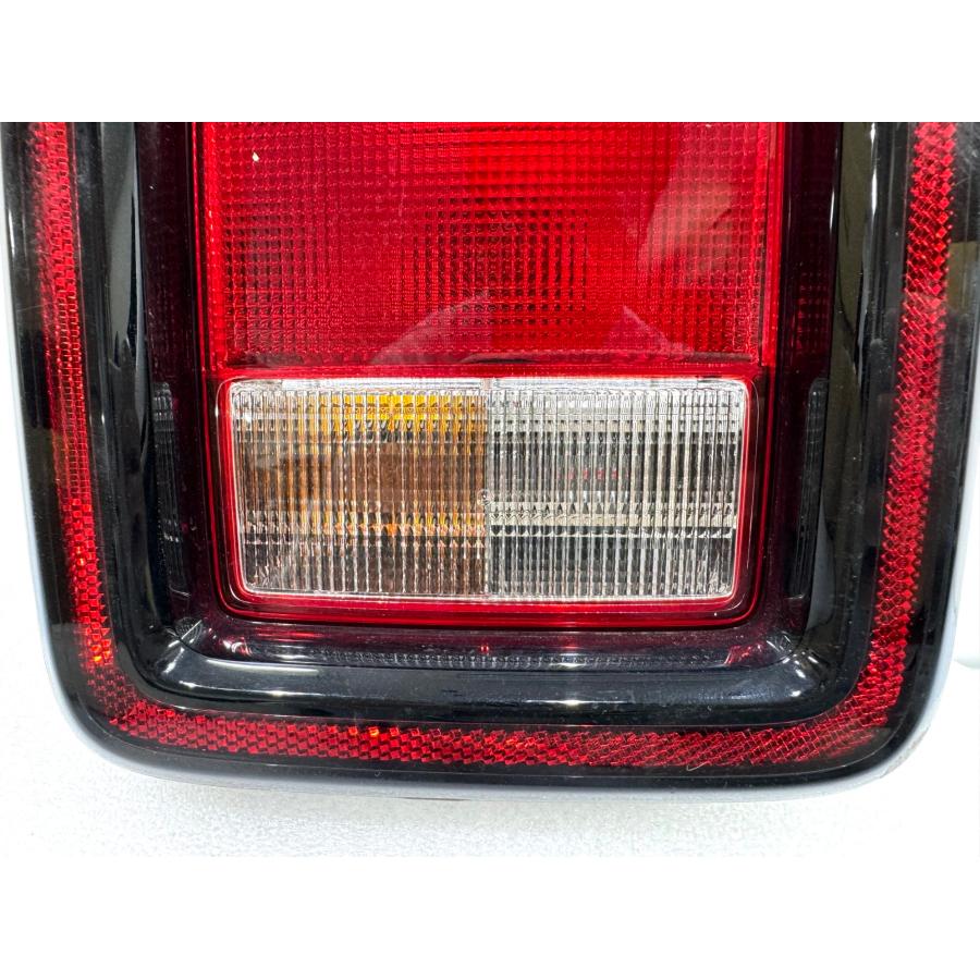 Jeep/ジープ ラングラー JL 純正テールライト 右 （Z43-79） : Re