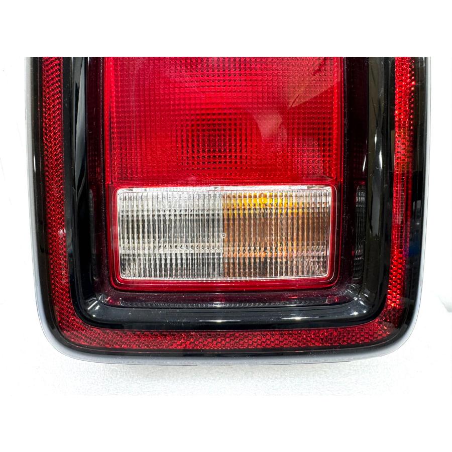 Jeep/ジープ ラングラー JL 純正テールライト 左 55112893AF（Z43-84K