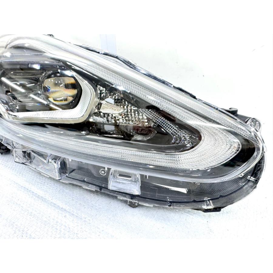 レンズ綺麗】シエンタ NHP170/NSP170 前期 純正LEDヘッドライト 右