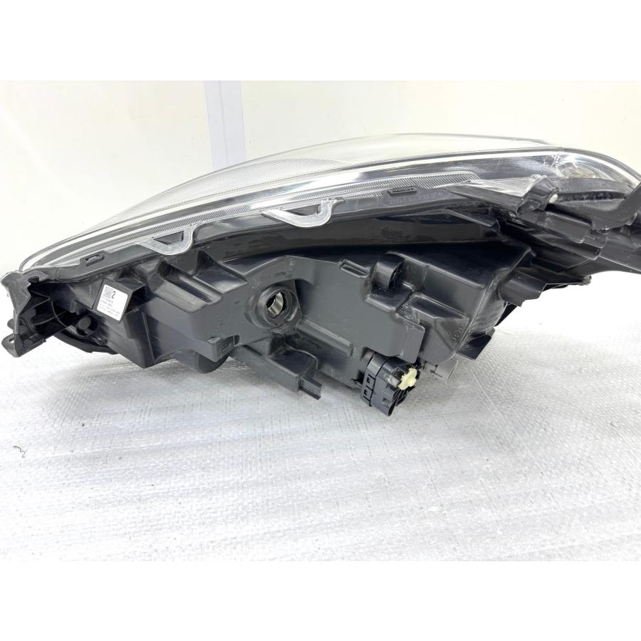 レンズ綺麗】シエンタ NHP170/NSP170 前期 純正LEDヘッドライト 右