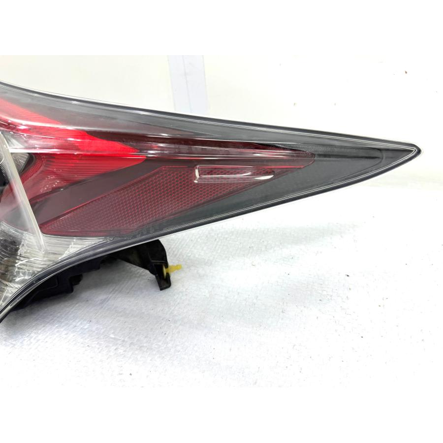 プリウス50 ZVW50 前期 純正テールライト 右 ICHIKOH 47-87/47-78 刻印