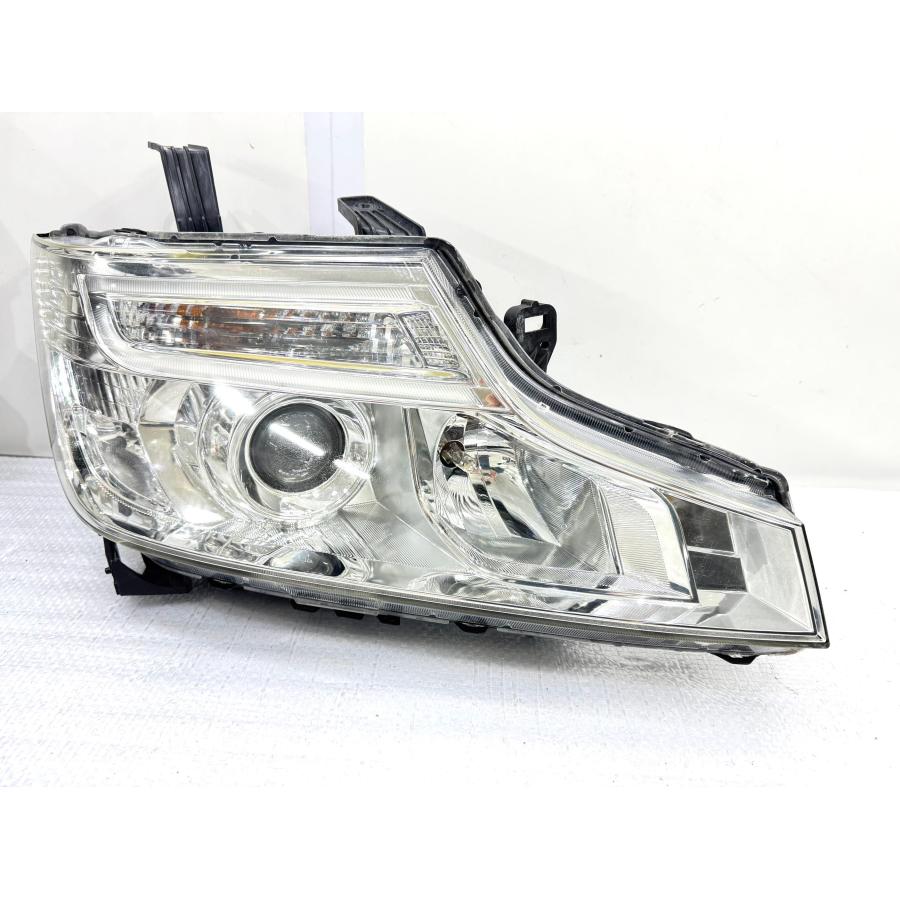 ホンダ ステップワゴン 純正HIDヘッドライト 左右セット ステップワゴン RK5/RK6 後期 純正HIDヘッドライト左右 KOITO 100