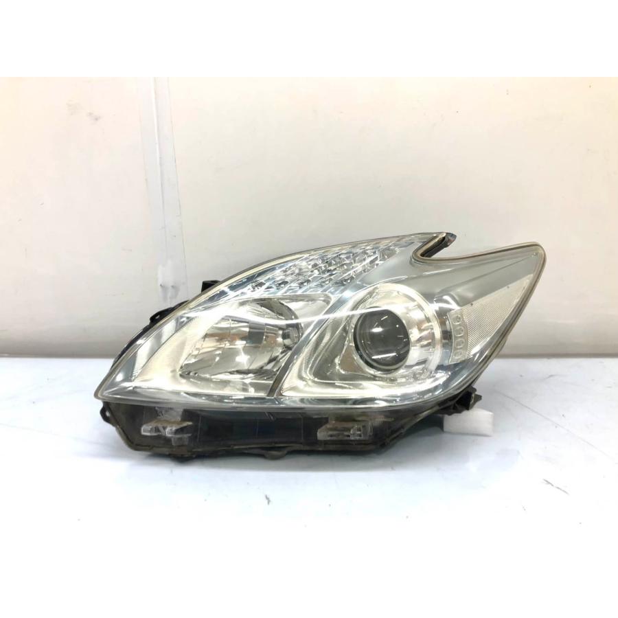 トヨタ プリウス ZVW30 前期 純正 ヘッドランプ 左 ハロゲン KOITO47