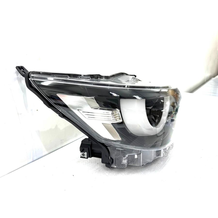 ☆良品☆ 三菱 デリカミニ B34A 純正 右 LED ヘッドライト KOITO100