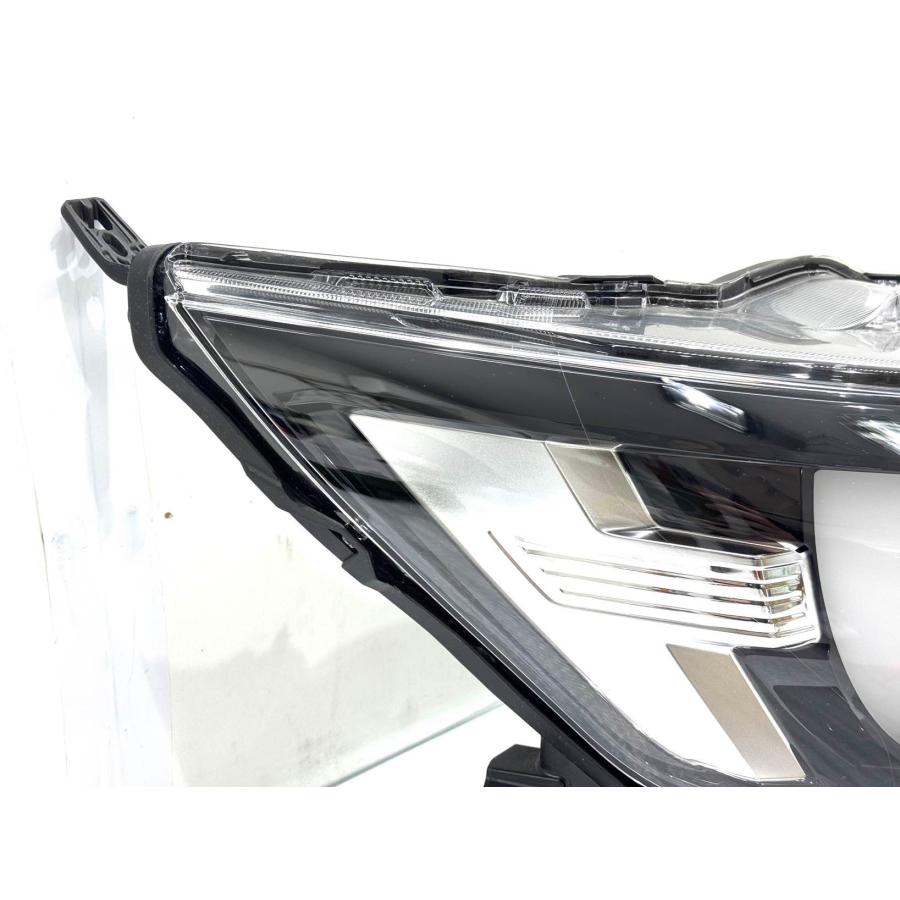 ☆良品☆ 三菱 デリカミニ B34A 純正 右 LED ヘッドライト KOITO100