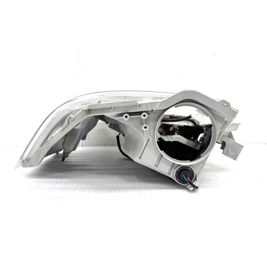 ☆美品☆ トヨタ ハイエース 200系 4/5/6型 純正 右 LED ヘッド
