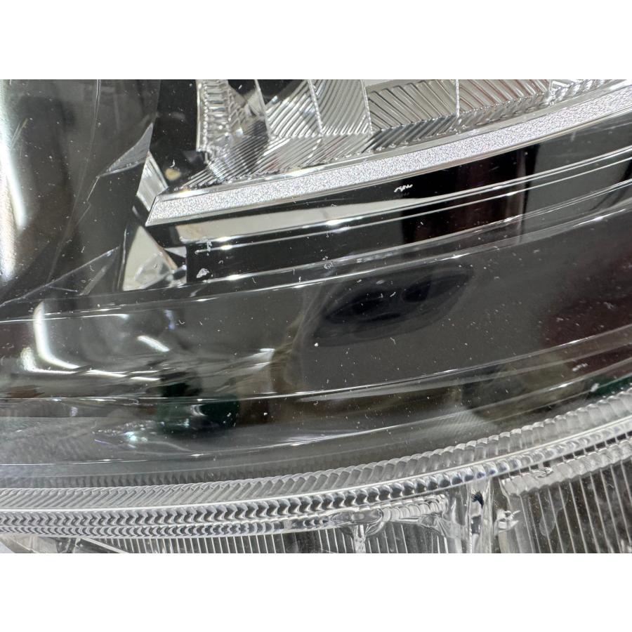 トヨタ　カローラツーリング　ヘッドライト ☆良品☆ トヨタ カローラツーリング W×B ZWE210/215 後期 純正 右 LED