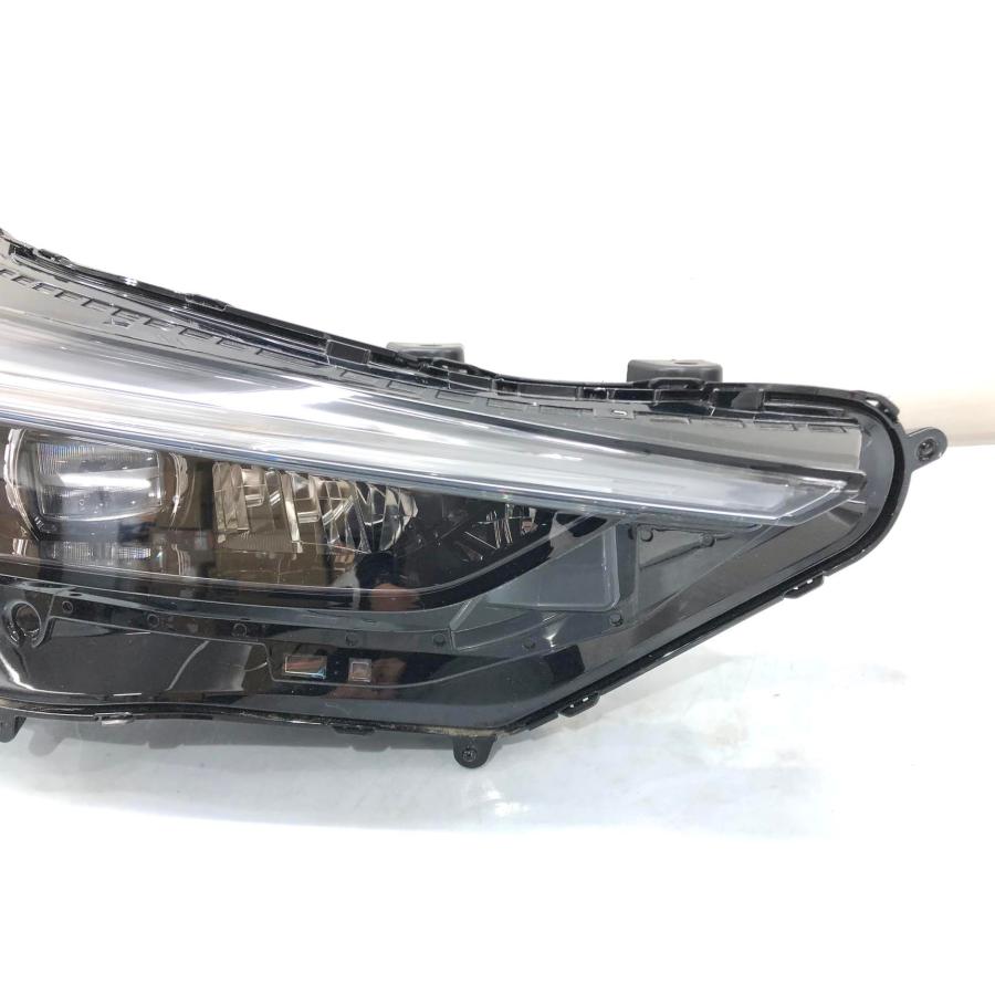 ホンダ ヴェゼル RV5 後期 純正 ヘッドランプ 右 LED STANLEY W7719