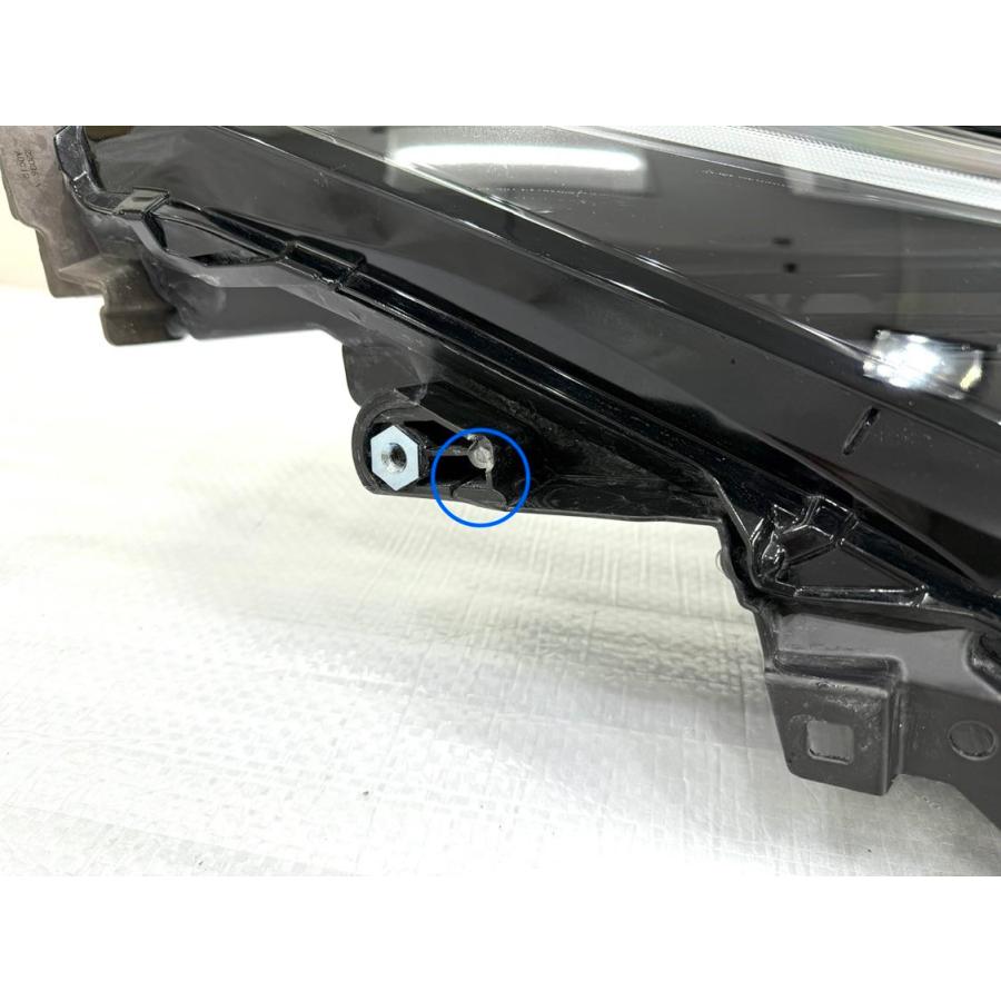 良品】プリウス60 ZVW60/MXHW60 純正LEDヘッドライト 右 KOITO 47-123