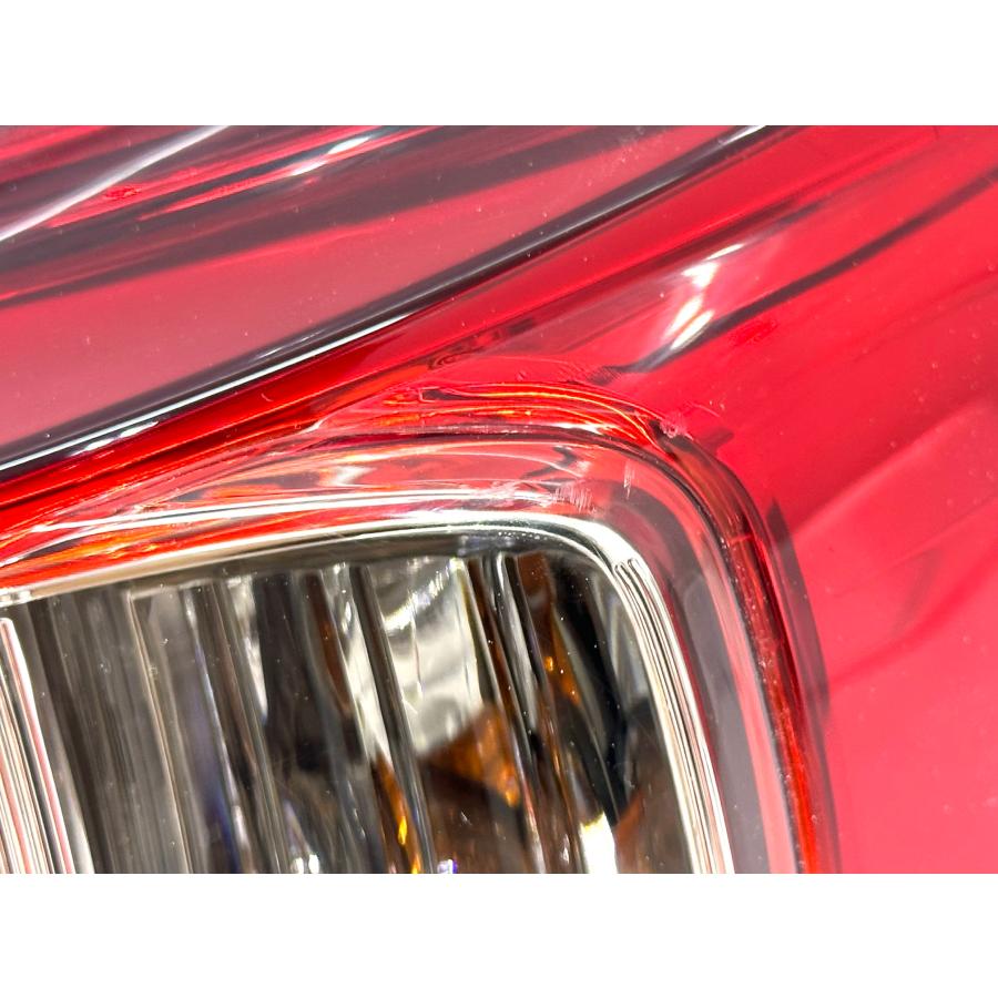 ☆良品☆ レクサス IS GSE20 後期 純正 左右 テールライト 1台分