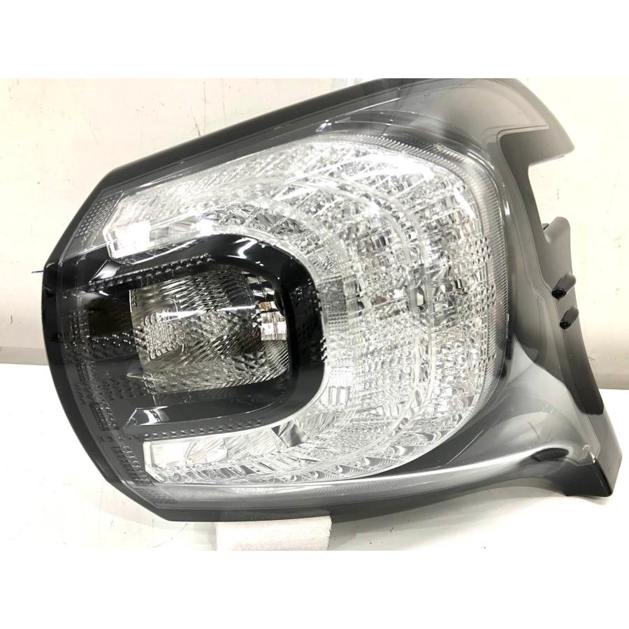 トヨタ シエンタ NSP170G 前期 純正 テールランプ 右 KOITO52-283（Z5