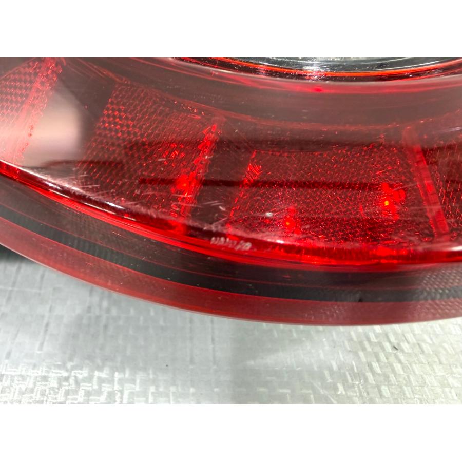 86/ハチロク ZN6/ZC6 後期 純正テールライト 右 KOITO 220-60348 （Z50