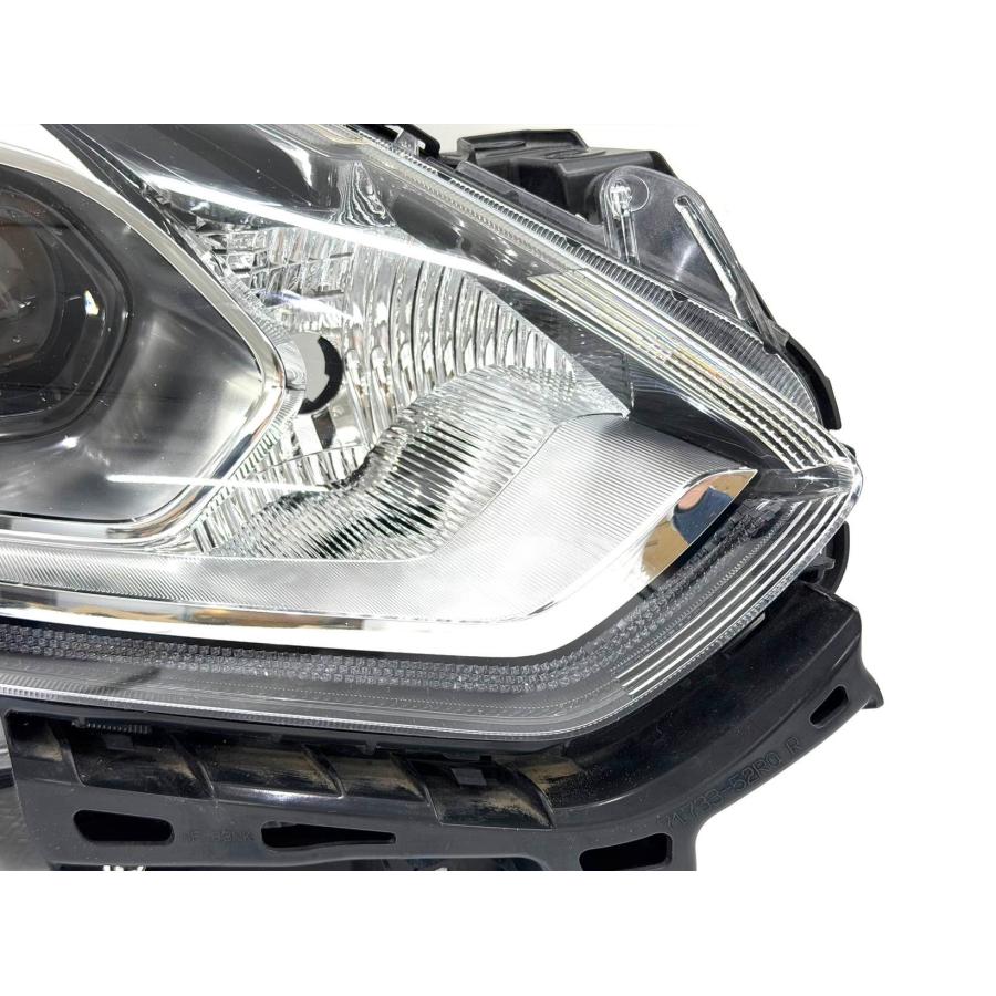ZC83S スイフト　ヘッドライト スズキ スイフト ZC33S ZC83S 純正 右 LED ヘッドライト STANLEY W2967