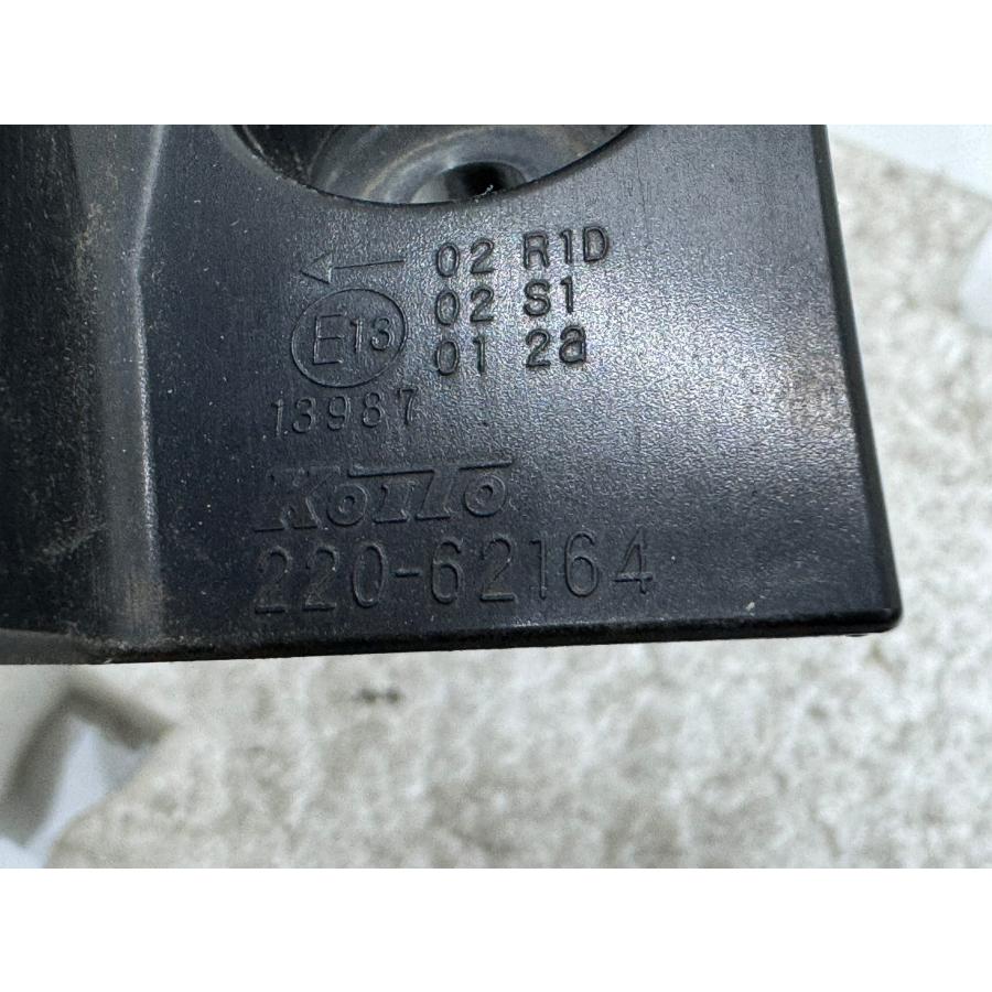 良品】ヴェゼル ハイブリッド RU3 純正テールライト 左 KOITO 220