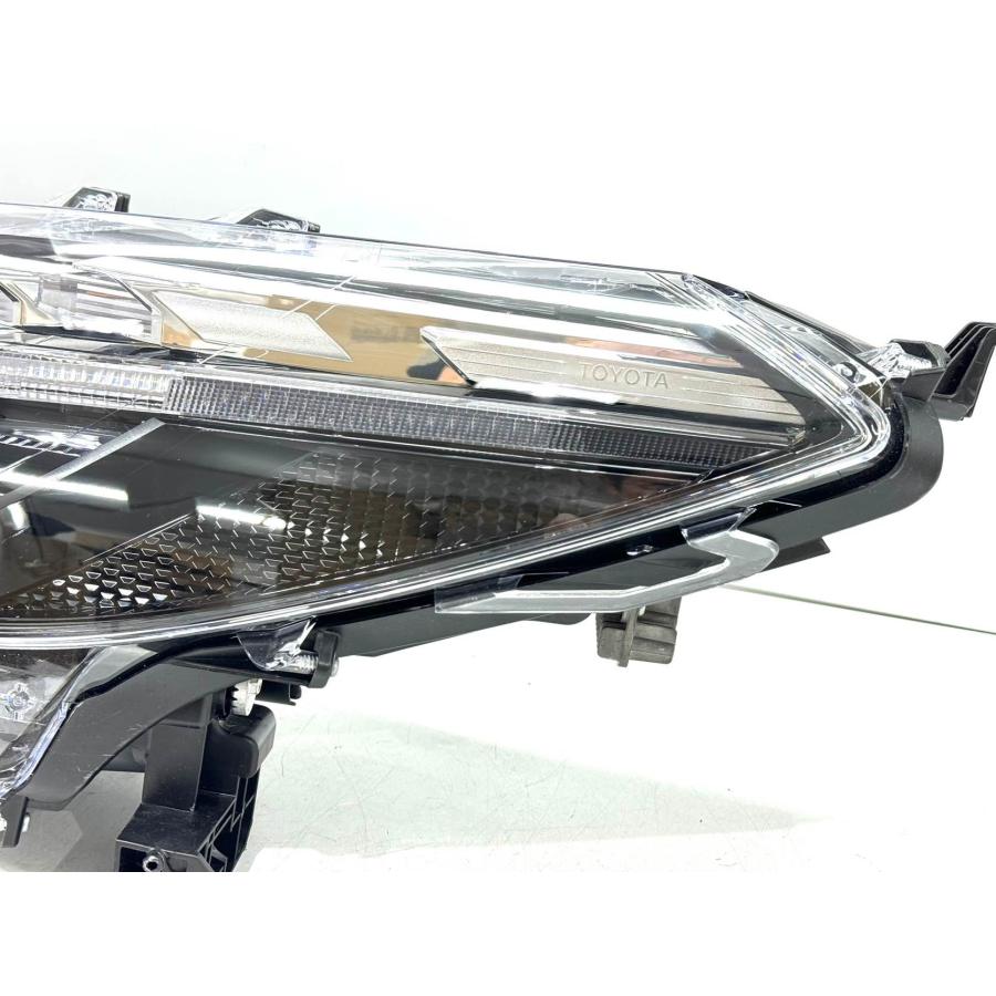 ☆レンズ綺麗☆ トヨタ カローラクロス ZSG10 ZVG10/15 純正 左 LED