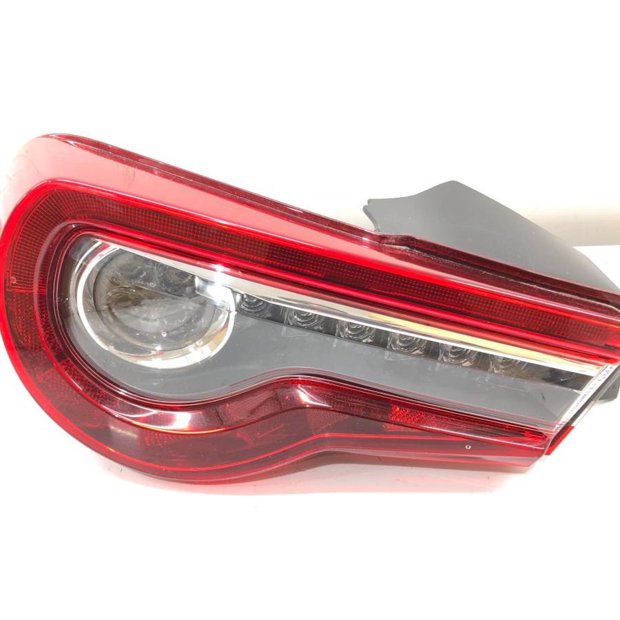 トヨタ GT 86 ZN6 テールランプ　左 KOITO 220-60345 トヨタ GT 86 ZN6 テールランプ左 KOITO 220-60345