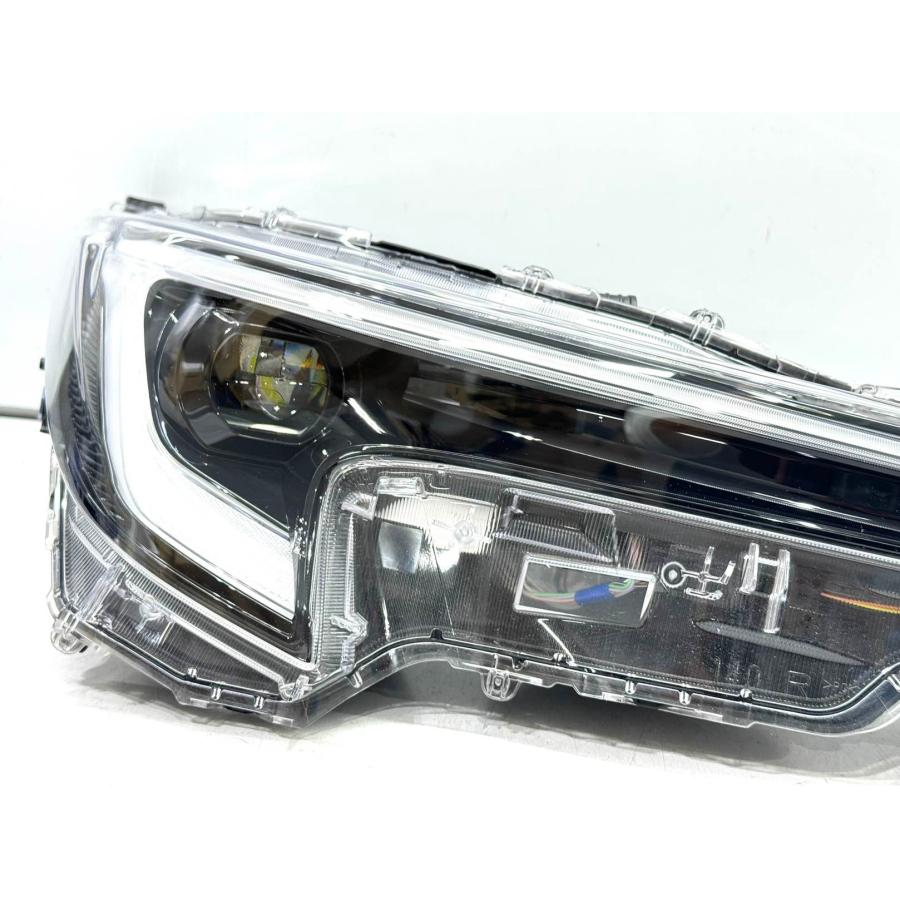 カローラツーリズム　右ヘッドライト ☆美品☆ トヨタ カローラ ツーリング W×B ZWE210/215 後期 純正 右