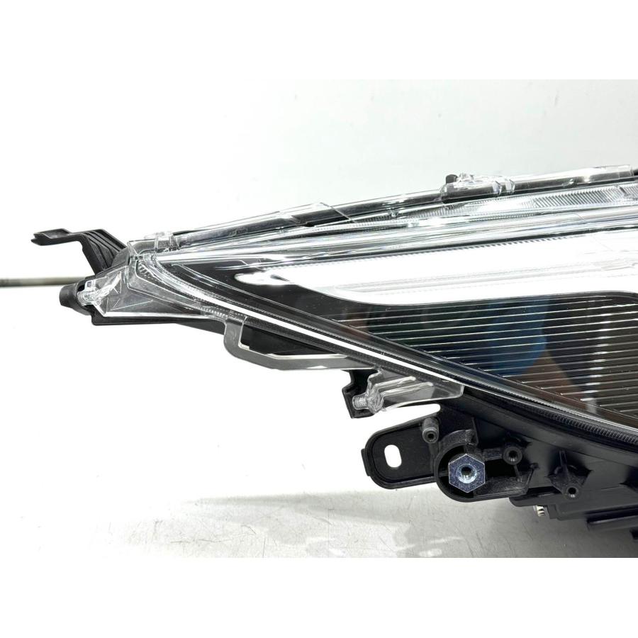 A*l様 カローラツーリング　スポーツ　右ヘッドライト ☆美品☆ トヨタ カローラ ツーリング W×B ZWE210/215 後期 純正 右