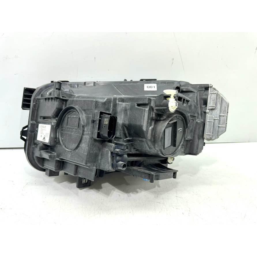 ☆良品☆ メルセデスベンツ X247 GLB 前期 純正 右 LED ヘッドライト