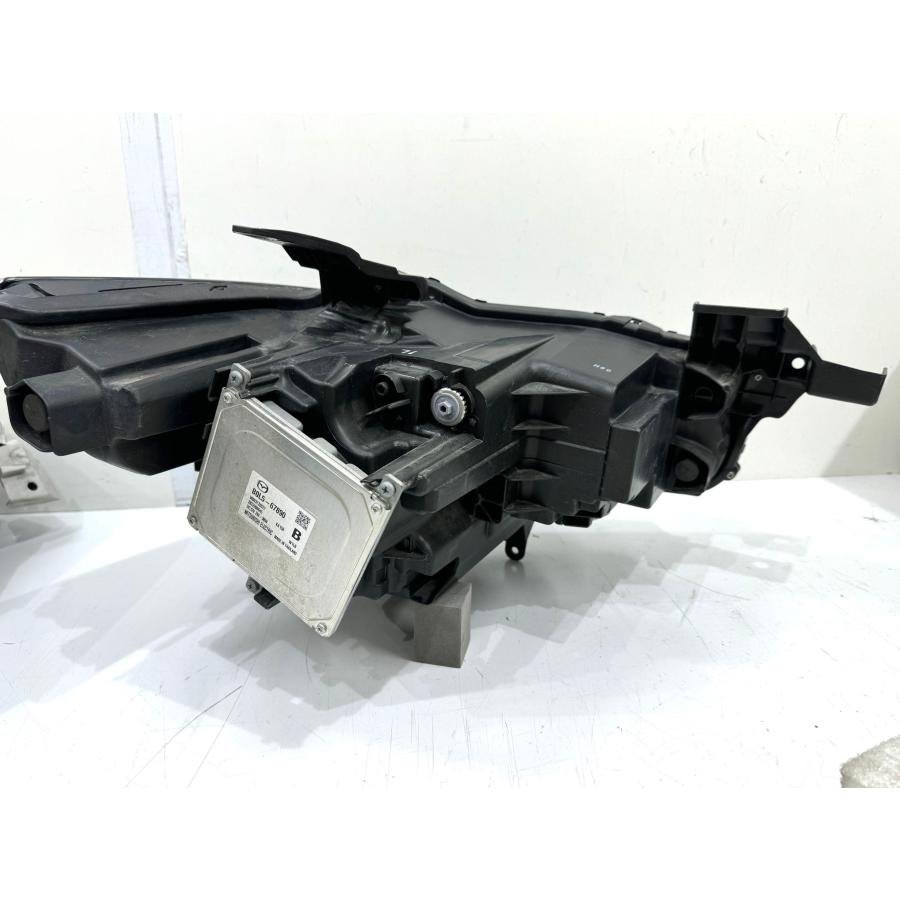 マツダ3 BPFP/BP5P/BP8P 純正LEDヘッドライト 左 KOITO 100-65191/刻印