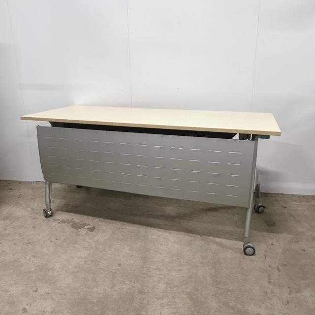ITOKI　スタックテーブル　中古品 中古】 イトーキ/ITOKI スタックテーブル(長机/折りたたみ/会議用