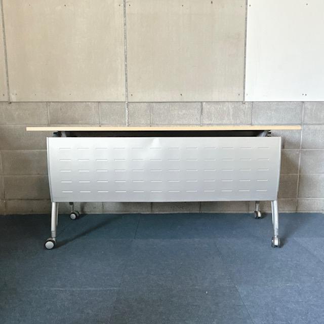 【中古】ITOKI/イトーキ 折りたたみ スタッキングテーブル ミーティングテーブル THK-156 SKN-ZE97 《在庫数 5》 | イトーキ | 01