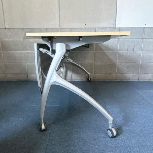 【中古】ITOKI/イトーキ 折りたたみ スタッキングテーブル ミーティングテーブル THK-156 SKN-ZE97 《在庫数 5》 | イトーキ | 02