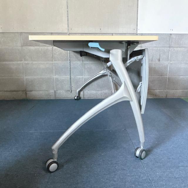 【中古】ITOKI/イトーキ 折りたたみ スタッキングテーブル ミーティングテーブル THK-156 SKN-ZE97 《在庫数 5》 | イトーキ | 04
