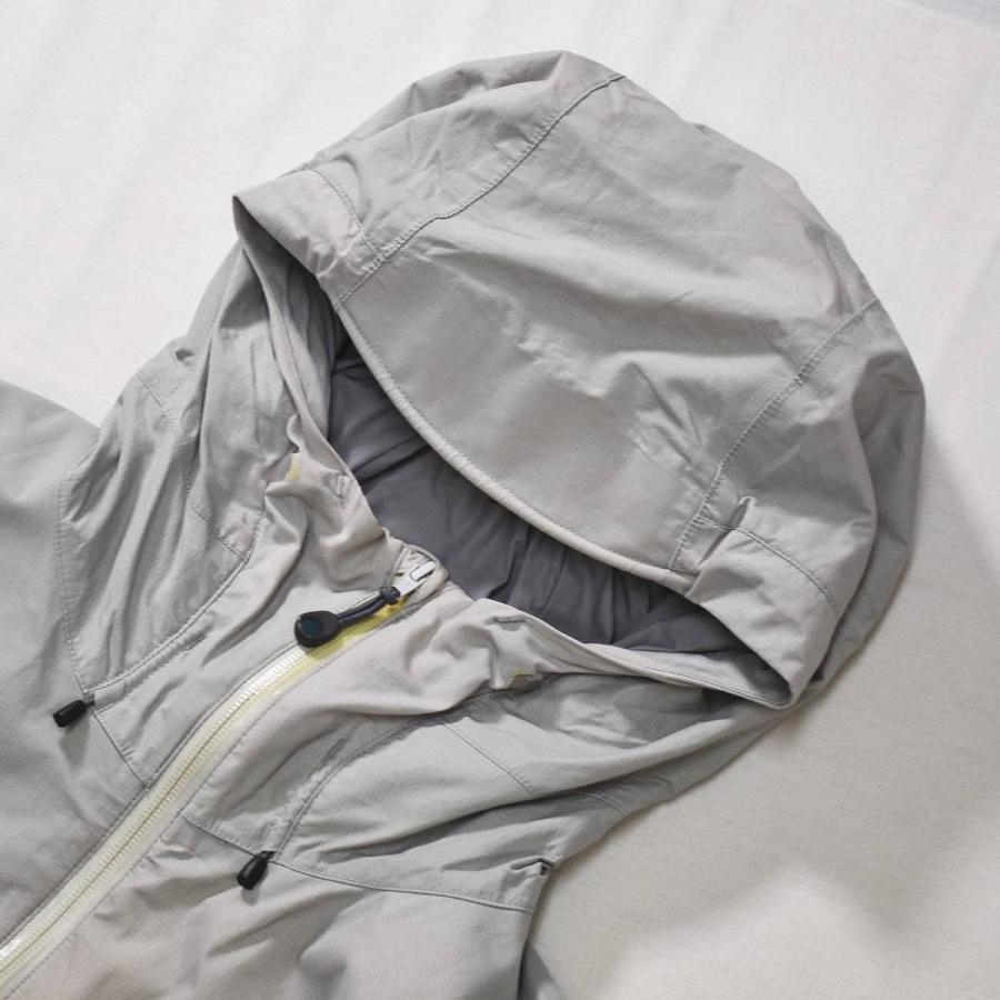 モンベル montbell ストームジャケット Men’s マウンテンパーカー 中綿 アウトドア 冬山 普段使い タウンユース L ライトグレー メンズの画像