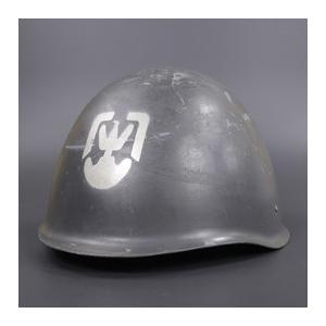 ポーランド軍放出品 ヘルメット WZ67 スチール製 第二次世界大戦