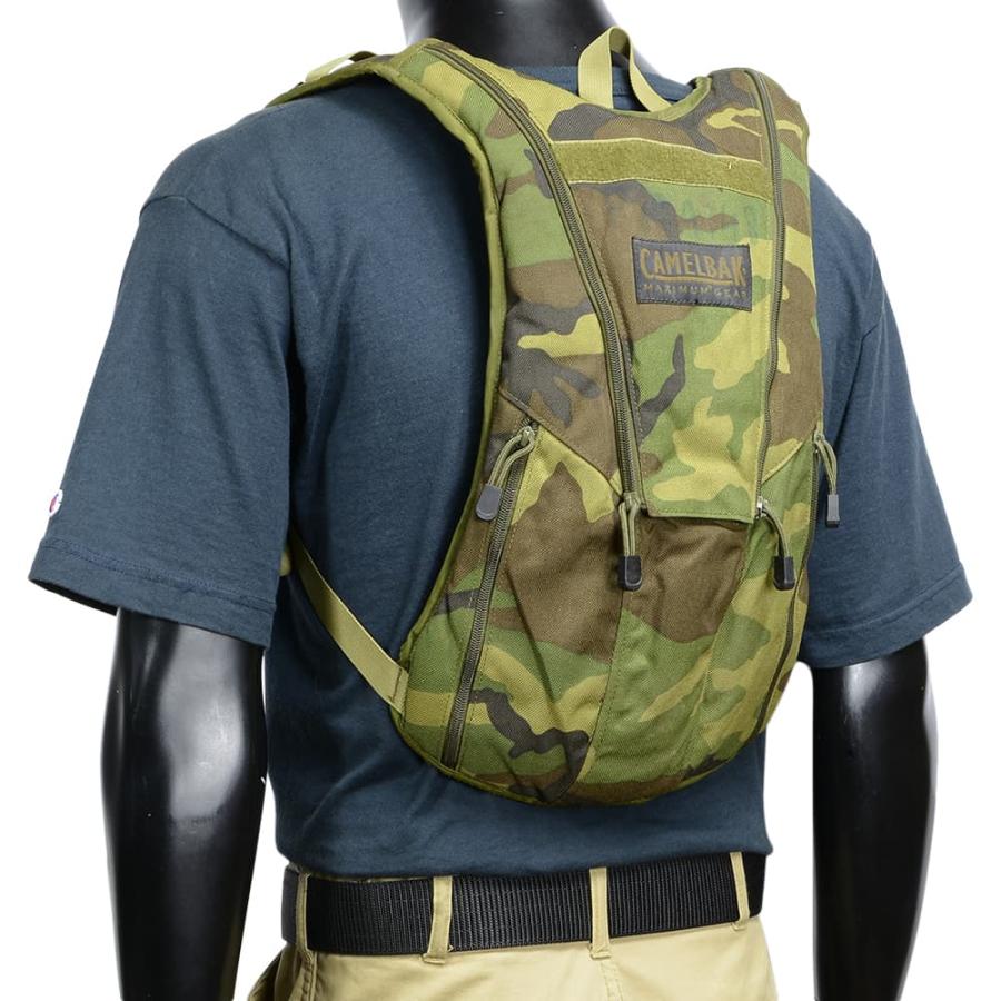 米軍放出品 ハイドレーションキャリア CAMELBAK製 ウッドランド迷彩