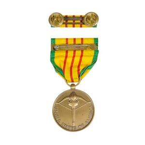 アメリカ軍放出品 記章 ベトナムサービスメダル ベトナム戦争従軍記章