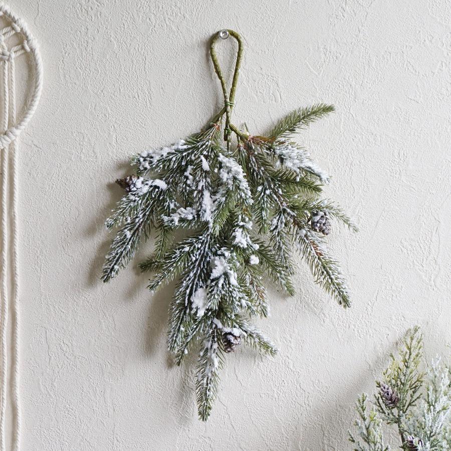 クリスマスリースのおすすめ24選。北欧風や玄関を彩るおしゃれな人気