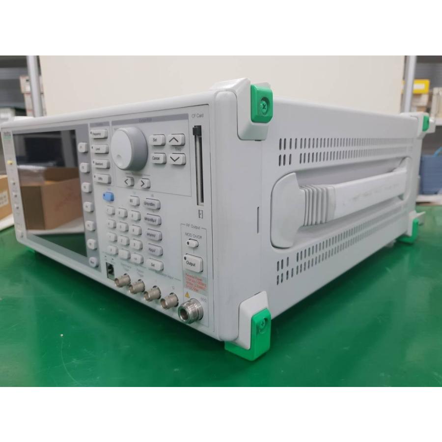 アンリツ製のベクトル信号発生器 MG3700A Anritsu MG3700A ベクトル信号発生器 Vector Signal Generator 3GHz